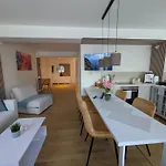 Munich Top Place Direkt Am Karlsplatz - Stachus 70 Qm Mit 2 Schlafzimmer Apartment Mila