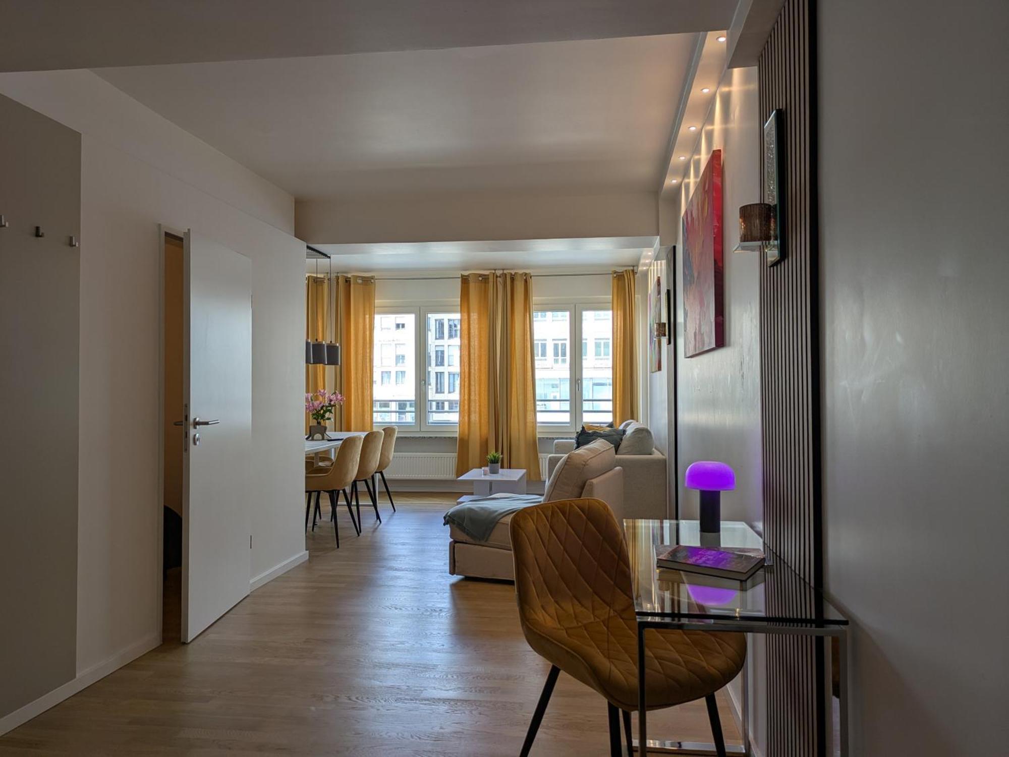 Place Direkt Am Karlsplatz - Stachus 70 Qm Mit 2 Schlafzimmer Mila Apartment *